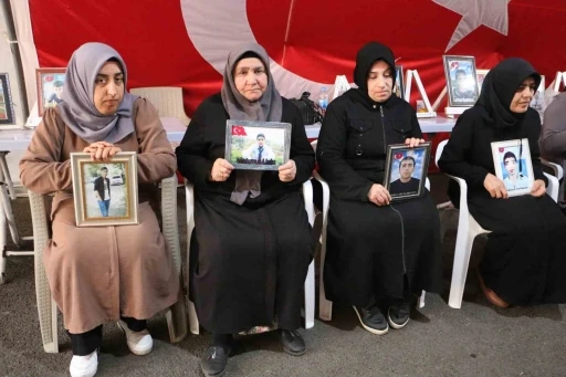 Diyarbakır anneleri gelecek güzel haberler için sabırsızlanıyor
