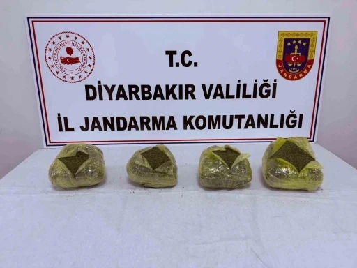 Diyarbakır&rsquo;da 18 ş&uuml;pheliye &rsquo;uyuşturucudan&rsquo; yasal işlem
