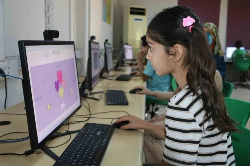 Diyarbakır&rsquo;da 3 bin &ouml;ğrenci yaz tatilinde kurslarda eğitim alıyor
