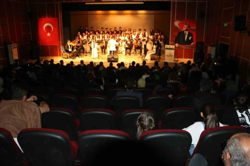 Diyarbakır’da 4 dilli konser

