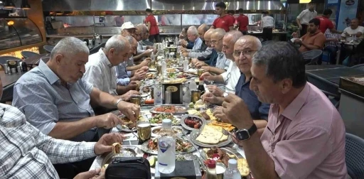 Diyarbakır’da 45 yıl önce askerlik yaptılar, Adana’da buluştular
