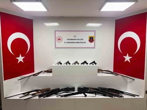 Diyarbakır&rsquo;da 73 adet silah ele ge&ccedil;irildi
