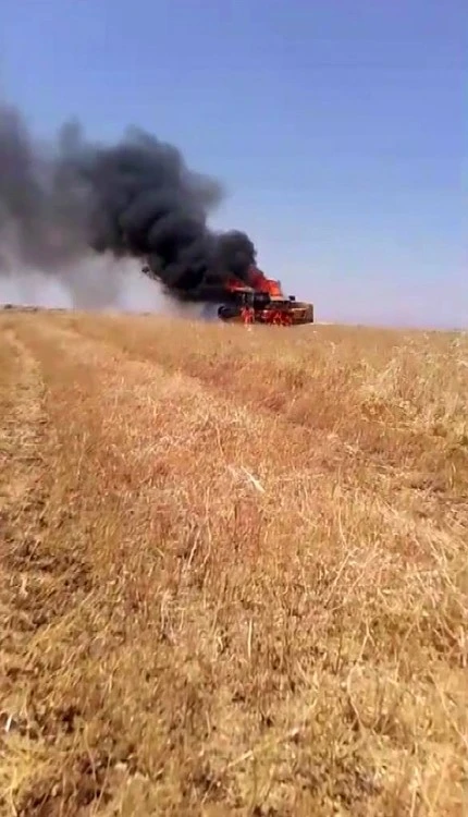 Diyarbakır&rsquo;da bi&ccedil;erd&ouml;veri yanan Yozgatlı vatandaşa k&ouml;yl&uuml;lerden destek: Bi&ccedil;erd&ouml;verin borcu i&ccedil;in 800 bin lira topladılar
