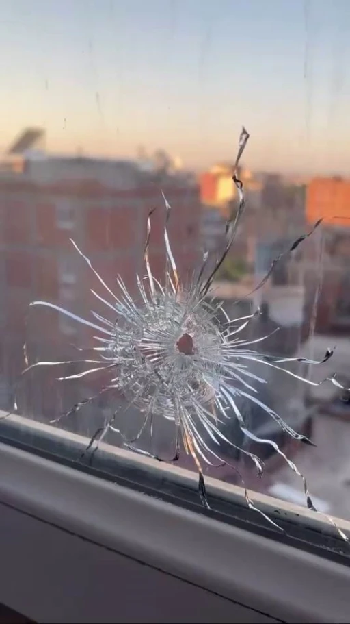 Diyarbakır&rsquo;da bir evin penceresine kurşun isabet etti
