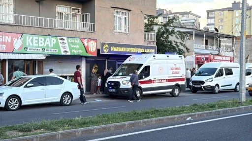 Diyarbakır&rsquo;da bir kişi ağaca asılı halde &ouml;l&uuml; bulundu
