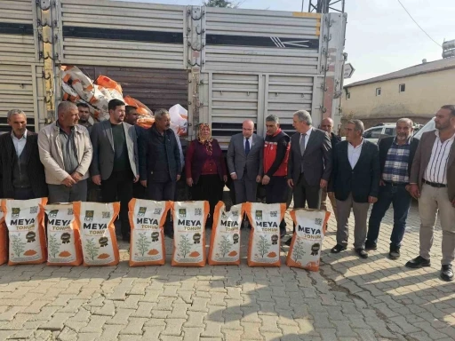 Diyarbakır’da çiftçilere 55 ton mercimek tohumu dağıtıldı
