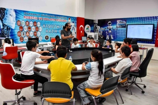 Diyarbakır’da çocuklar yaz atölyelerinde sanatla buluşuyor

