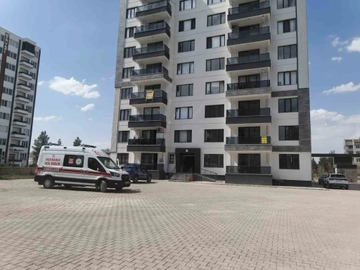Diyarbakır’da komşuların ’çöp kokusu’ kavgası: 2 yaralı
