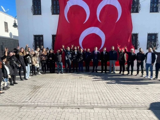 Diyarbakır&rsquo;da MHP&rsquo;ye katılımlar devam ediyor
