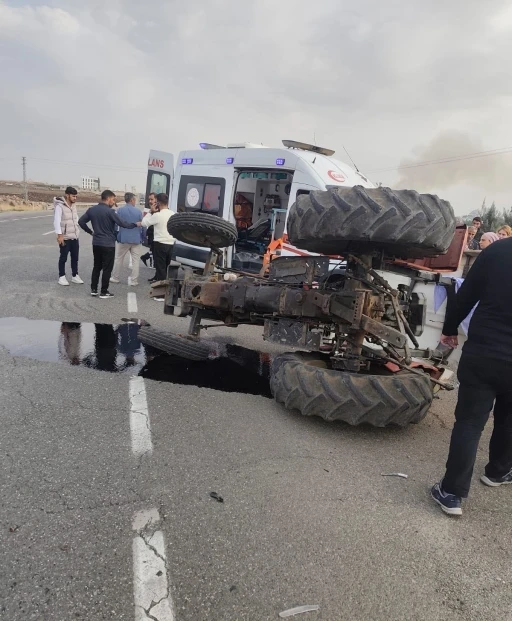 Diyarbakır’da otomobil ile traktör çarpıştı: 1 yaralı

