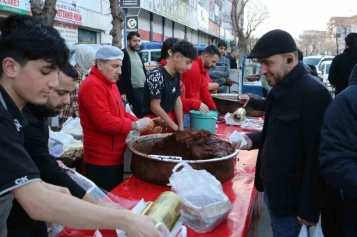 Diyarbakır&rsquo;da Ramazan klasiği: &Ccedil;iğk&ouml;fteye yoğun ilgi

