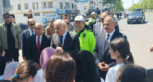 Diyarbakır’da Trafik Haftası’nda çocuklara kurallar anlatıldı
