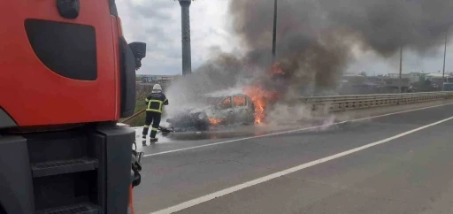Diyarbakır’da trafik kazası: Araçlardan biri alev aldı

