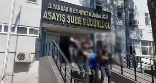 Diyarbakır&rsquo;da Yapı Kredi Bankası şubesine silahlı saldırıyla ilgili 2 tutuklama
