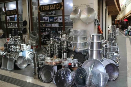 Diyarbakır’daki bu çarşıda her şey kiloyla satılıyor
