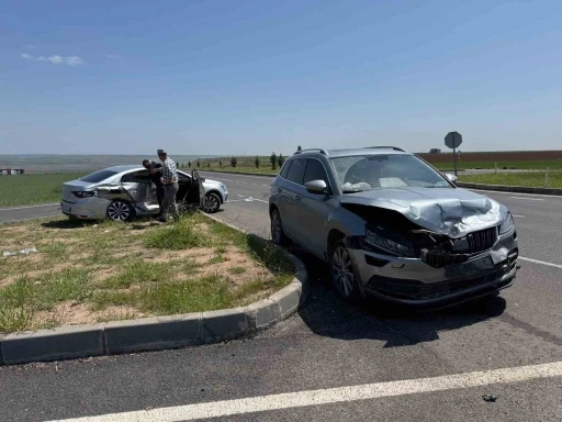 Diyarbakır-Mardin karayolunda trafik kazası: 4 yaralı
