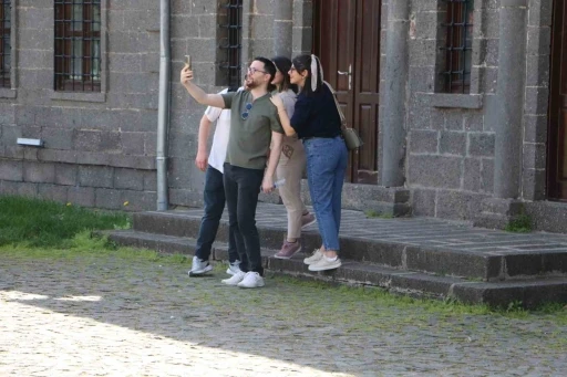 Diyarbakır Müzesi bayram tatilinde 13 bin ziyaretçiyi ağırladı

