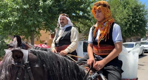 Diyarbakır sıcağında 46 yıldır m&uuml;şterilerini serinletiyor
