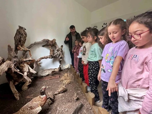 Doğanın savunucuları, gençlere yol göstermeye devam ediyor
