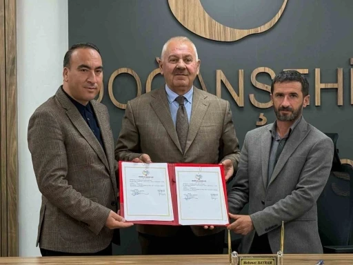 Doğanşehir&rsquo;de taziye evi i&ccedil;in imzalar atıldı
