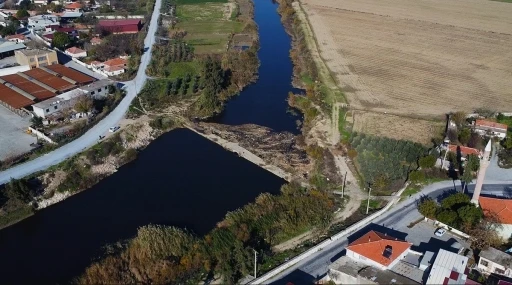 Doğaseverler tarihi taş k&ouml;pr&uuml;ye dikkat &ccedil;ekti
