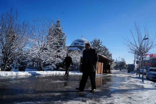 Doğu&rsquo;da kar yağışı devam edecek
