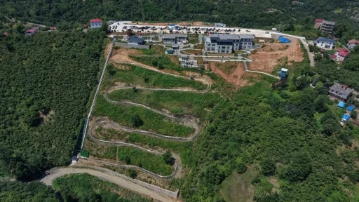 Doğu Karadeniz&rsquo;in en uzun dağ kızağı Trabzon&rsquo;da hizmete a&ccedil;ıldı
