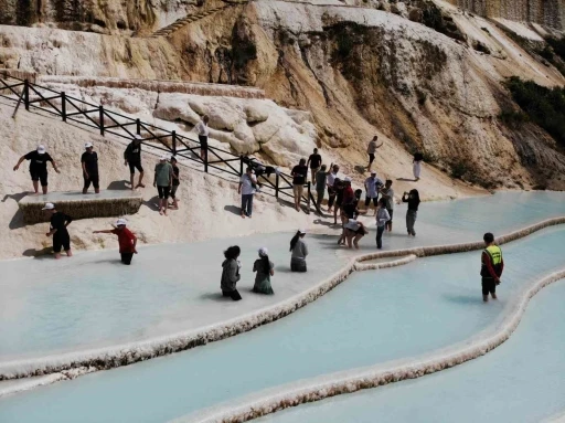 Doğu Karadeniz’in Pamukkalesi turizm sezonunu açtı
