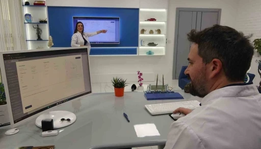 Doktor &ccedil;ift, hayat kurtaran teknoloji geliştirdi: Yapay zekalı takip sistemiyle anında m&uuml;dahale imkanı
