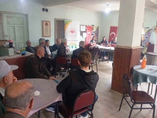 Domani&ccedil;&rsquo;te ahududu yetiştiriciliği eğitimi d&uuml;zenlendi
