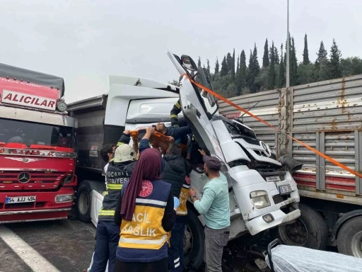 Kağıt gibi ezilen kabinden sağ çıktı