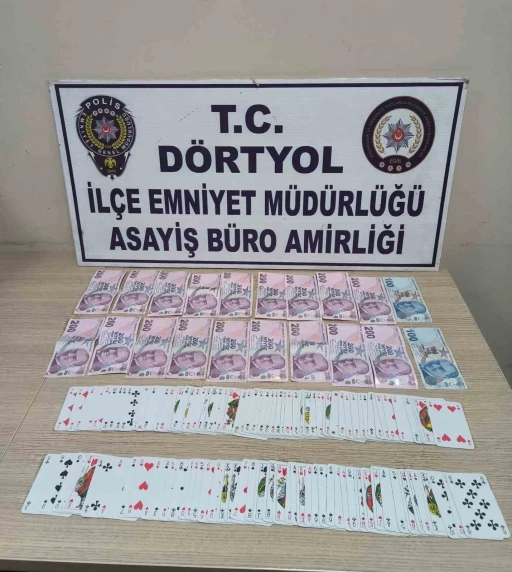 Dörtyol’da kumar oynayan 3 şahsa para cezası uygulandı
