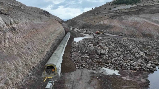 Doruklu Barajı&rsquo;nda &ccedil;alışmalar aralıksız devam ediyor
