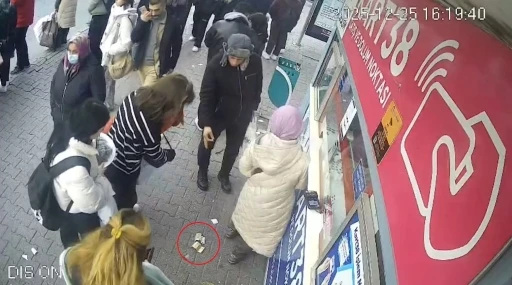 D&ouml;viz d&uuml;ş&uuml;ren vatandaş, parasına kavuştu
