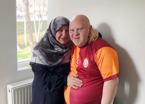 Down sendromlu annesinin sosyal alan ve anlayış isteği
