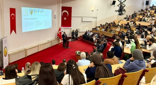 DPÜ’de Akademik yılın ilk dersi: &quot;Filistin Türkiye’nin Neyi Olur?&quot;
