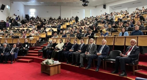 DPÜ’de &quot;Anadolu’da İlk Bilimler Ansiklopedisi Sempozyumu&quot; düzenlendi
