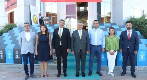DPÜ’de sıfır atık kutuları teslim töreni düzenlendi
