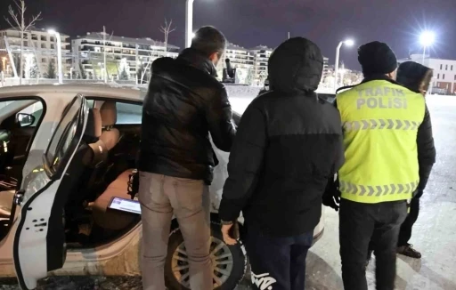 Drift atan 2 s&uuml;r&uuml;c&uuml;ye 111 bin lira ceza kesildi
