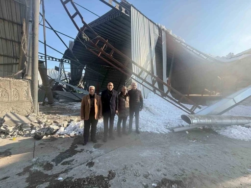 DTSO Başkan Vekili Erdal Avşar, fabrikaları zarar g&ouml;ren &uuml;reticilerle bir araya geldi
