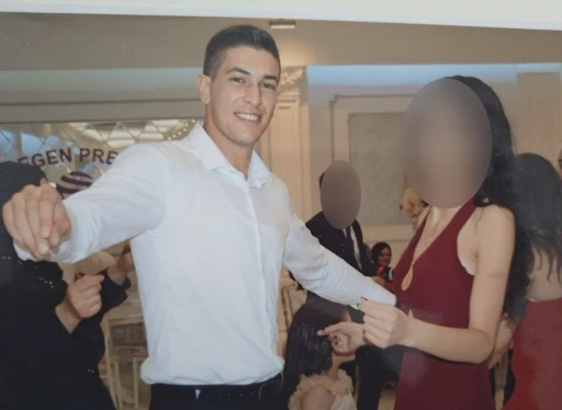 D&uuml;ğ&uuml;n gecesi ş&uuml;pheli şekilde &ouml;len uzman &ccedil;avuşun eşinin yargılanmasına başlandı
