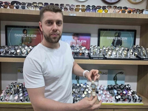 D&uuml;ğ&uuml;n ve nişan sezonu saatlere olan talebi artırdı
