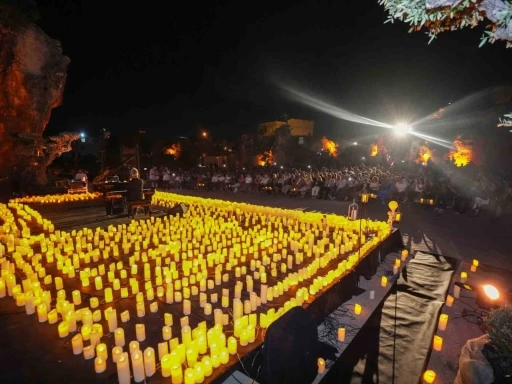 D&uuml;l&uuml;k Antik Kenti&rsquo;nde Candela konseri
