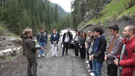 D&uuml;nya Biyolojik &Ccedil;eşitlilik G&uuml;n&uuml;&rsquo;nde uygulamalı yaban hayatı eğitimi
