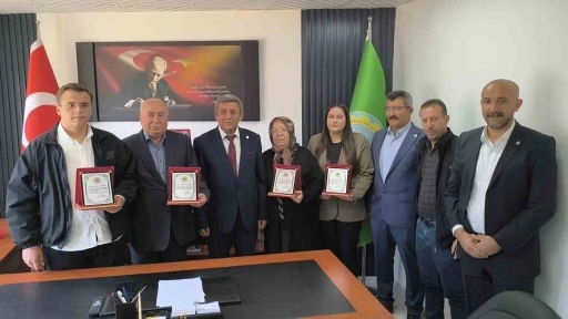 Dünya Çiftçiler Günü’nde genç ve yaşlı çiftçiler ödül aldı
