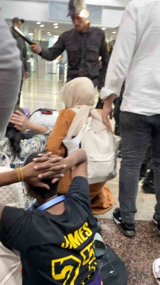 Dünya Gazze sınırına akın ediyor
