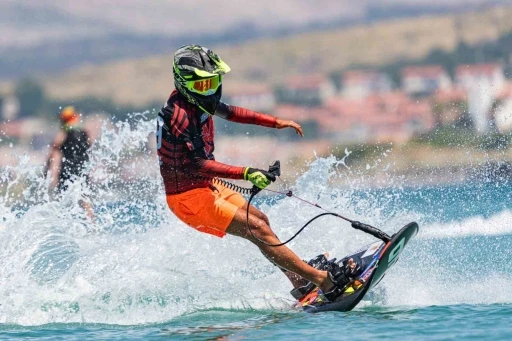 D&uuml;nya Motosurf Şampiyonası&rsquo;nda heyecan başladı

