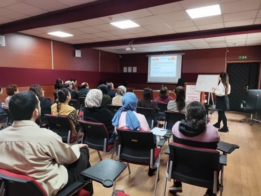 D&uuml;nya Obezite G&uuml;n&uuml; kapsamında bilgilendirme yapıldı
