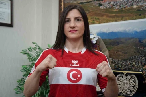 D&uuml;nya şampiyonu Turhan ilk unvan koruma ma&ccedil;ına 31 Ocak&rsquo;ta &ccedil;ıkıyor
