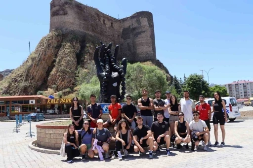 Dünyanın dört bir tarafından gençler Erzurum’da buluşuyor
